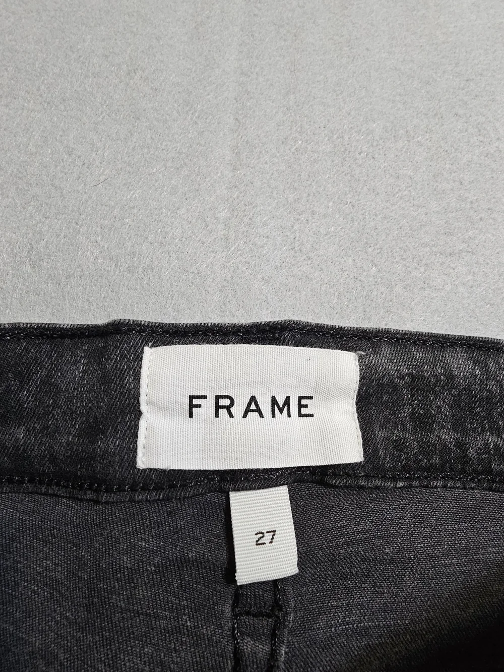 FRAME Le Skinny de Jeanne Python Print Jeans Gray Raw Hem Women's Size 27 EUC - Picture 4 of 11
